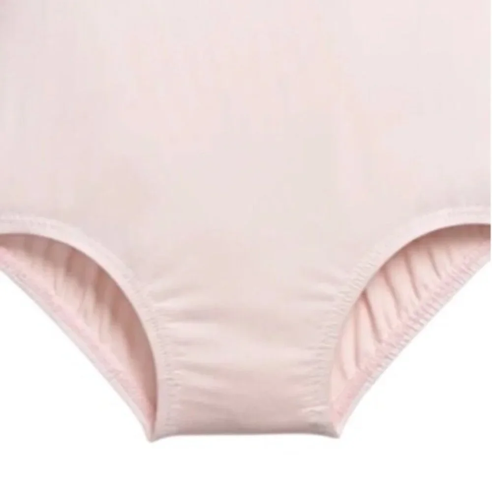 Danskin Childs M 8-10 Leotard Theatrical Pink Short Sleeve Scoop Neck Dance